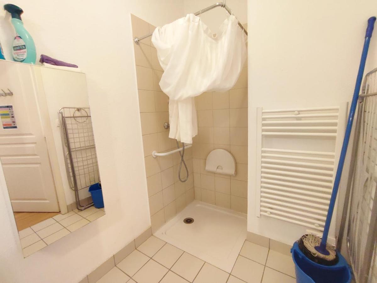 Pat 83, T2, Centre Luchon, Wifi, Casier A Skis, 4 Personnes Bagnères-de-Luchon Exterior foto