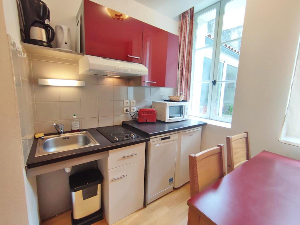 Pat 83, T2, Centre Luchon, Wifi, Casier A Skis, 4 Personnes Bagnères-de-Luchon Exterior foto